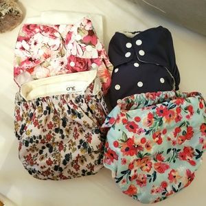 New Resuable Cloth Diapers (Lot of 4) All in one